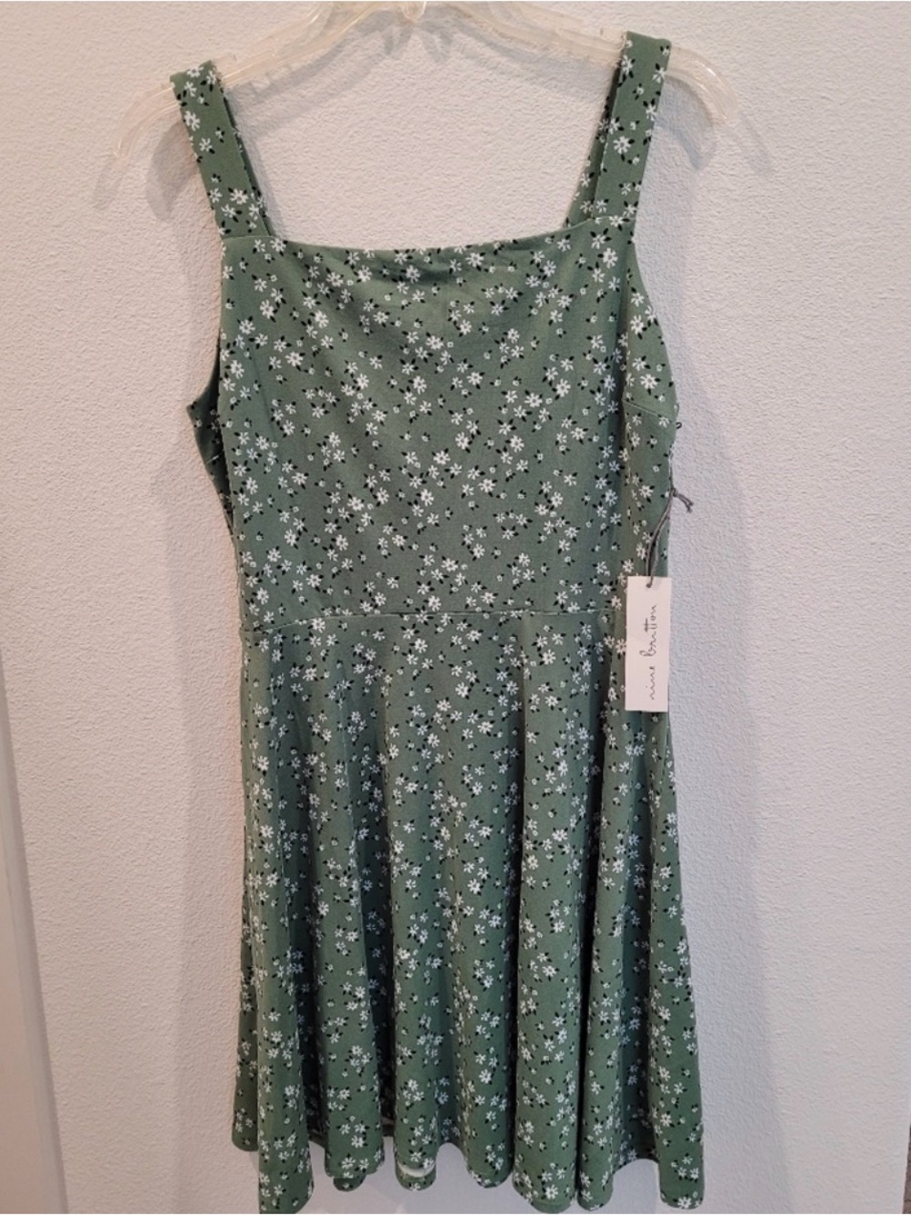 Nine Britton Green Floral Fit & Flare Dress NWT Medium